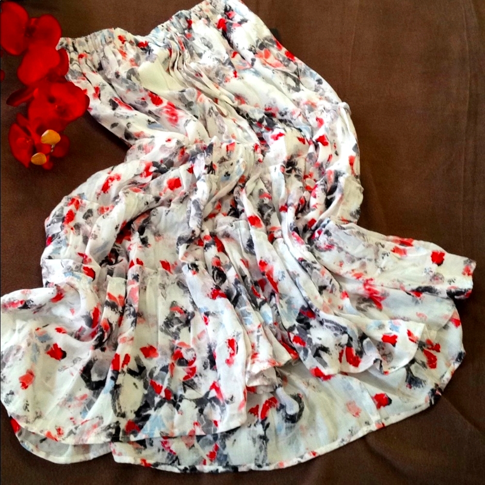 NEW Layered Skirt Asymmetrical Hem White Red Poppies Watercolor DKNY Stretch S-L
